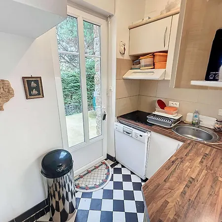 Hébergement de vacances Maison à 100m De La Plage, Jardin Privé, Wifi Gratuit, Proche Commerces Et Activités Balnéaires - Fr-1-361-113 Jullouville