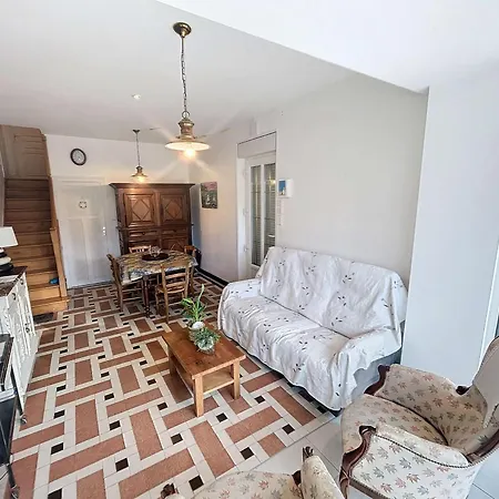 Maison à 100m De La Plage, Jardin Privé, Wifi Gratuit, Proche Commerces Et Activités Balnéaires - Fr-1-361-113 *