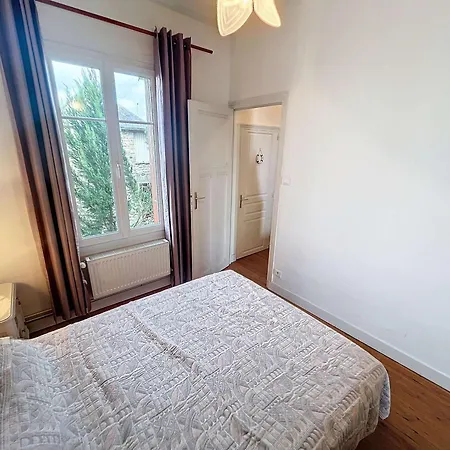 Hébergement de vacances Maison à 100m De La Plage, Jardin Privé, Wifi Gratuit, Proche Commerces Et Activités Balnéaires - Fr-1-361-113 *