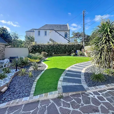 Casa vacanze Maison à 100m De La Plage, Jardin Privé, Wifi Gratuit, Proche Commerces Et Activités Balnéaires - Fr-1-361-113 Jullouville-les-Pins